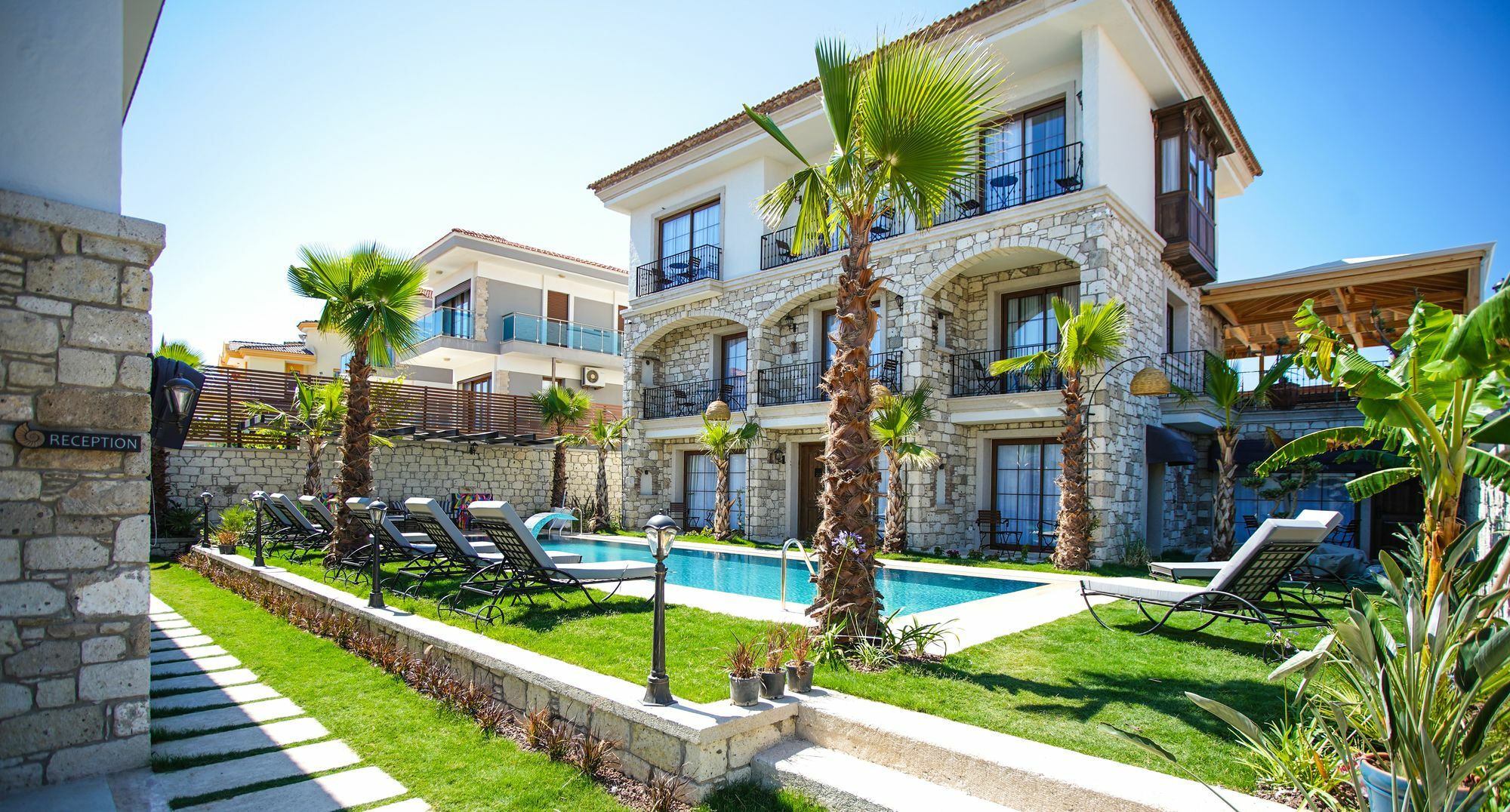 Avalon Boutique Hotel & Suites Alacati Exterior photo